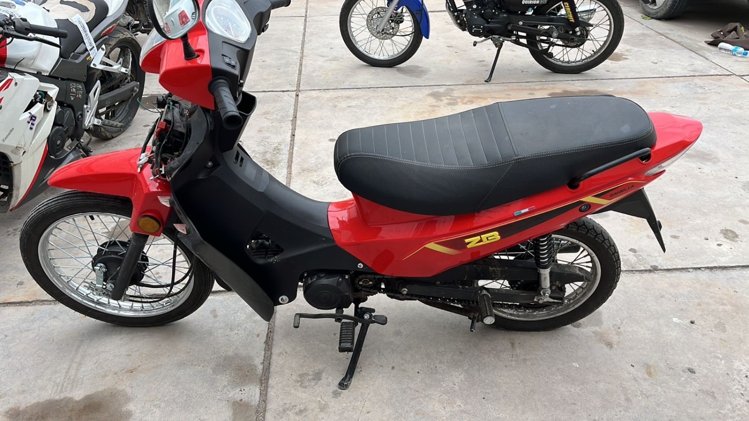 Tres menores fueron detenidos tras robar una moto en el barrio UDAP III