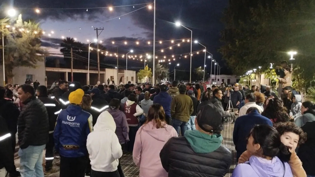 Trabajadores riojanos salen a la calle por el futuro del proyecto Vicuña