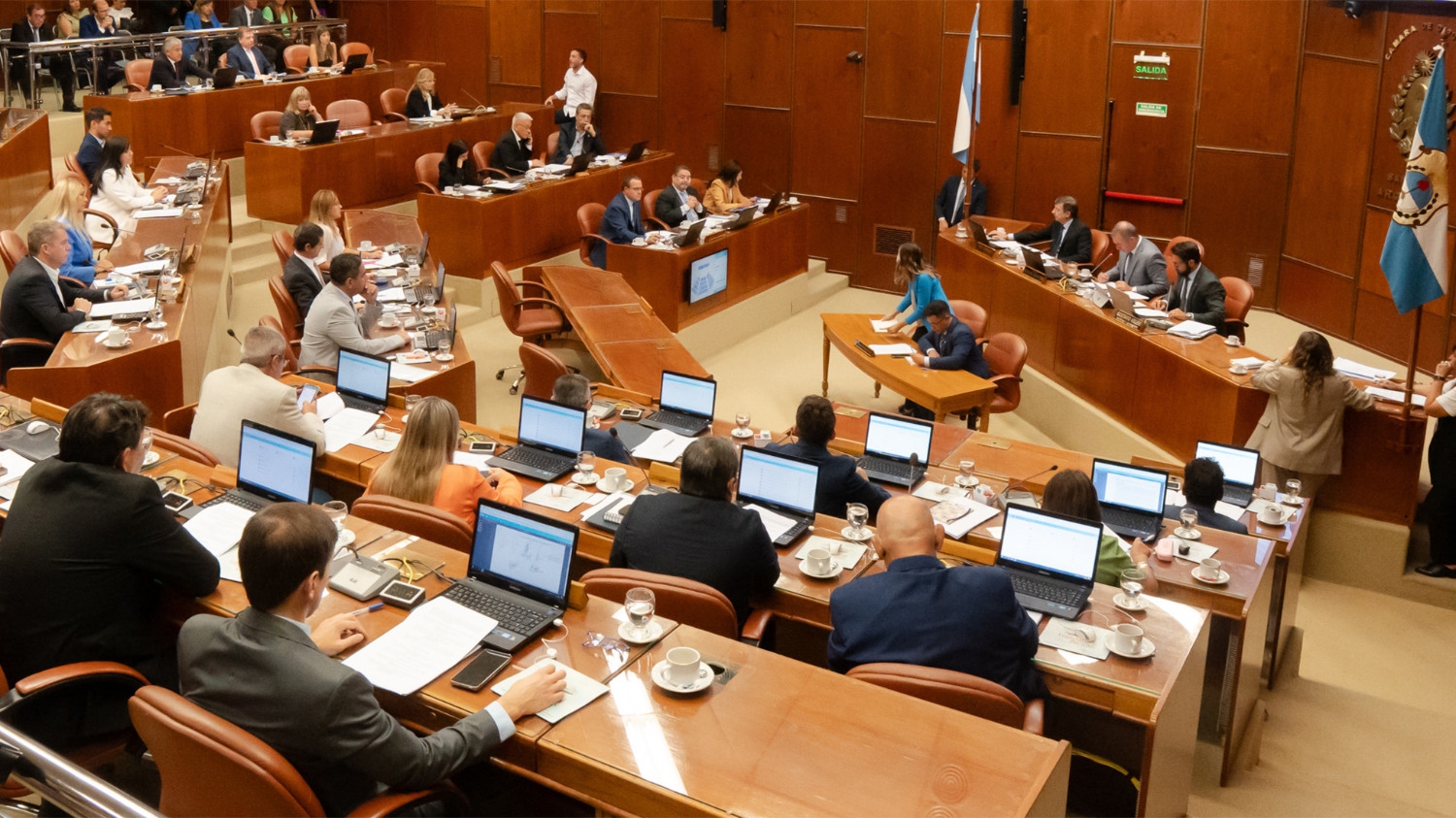 El bloquismo lleva a Diputados un repudio a Quintela y una defensa de los límites provinciales