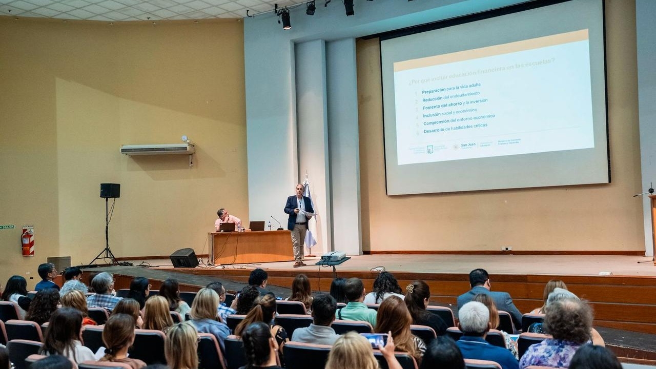 Con 500 docentes, San Juan inicia la etapa 2026 del programa “Cuentas Claras”