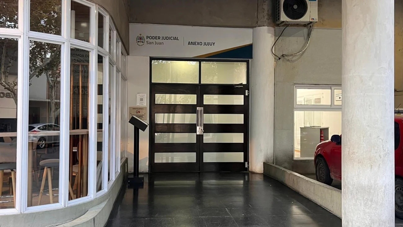 Atraparon a los autores de la amenaza de tiroteo en Tribunales: qué sanción les darán