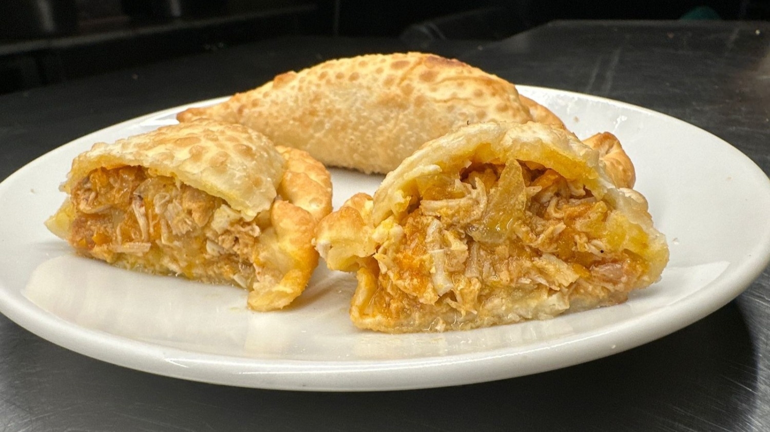 Tres formas de cocinar empanadas de pollo caseras muy jugosas