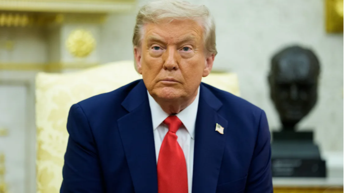 Trump ordenó destruir barcos que coloquen minas en Ormuz