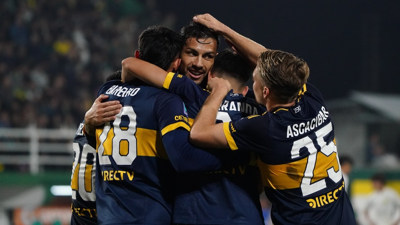 Boca goleó a Defensa en Varela y quedó líder de la Zona A