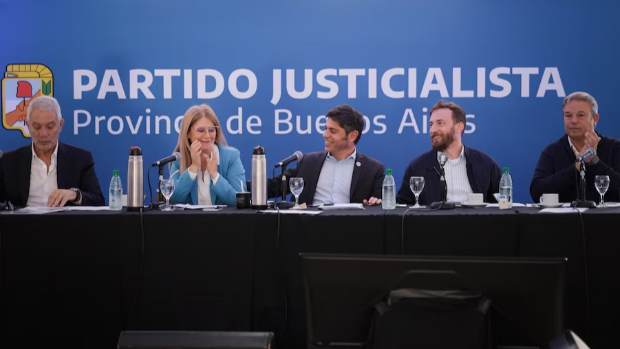 Kicillof tomó el mando del PJ y apuntó contra el gobierno de Milei 