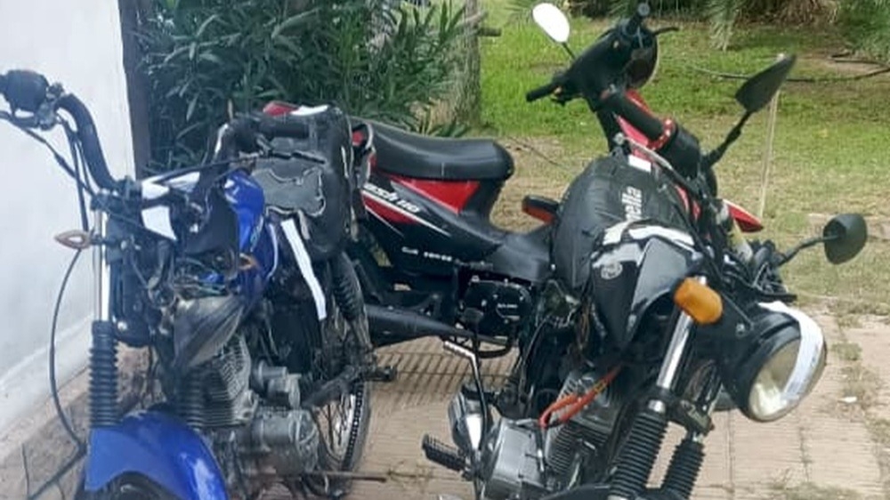 Ataque y choque contra la policía, hermanos detenidos tras intensa persecución