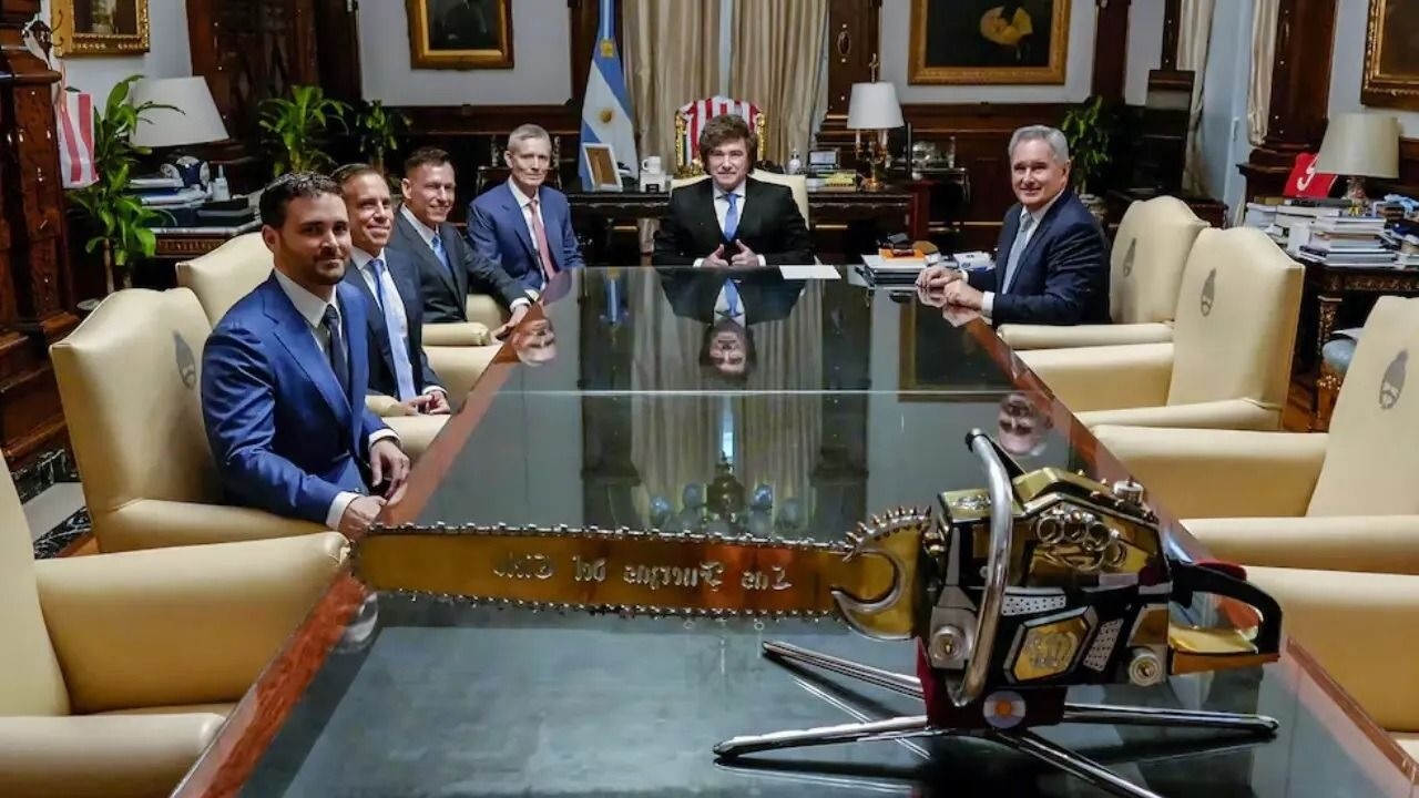 La propuesta de Peter Thiel a Milei para gobernar con los datos de la SIDE