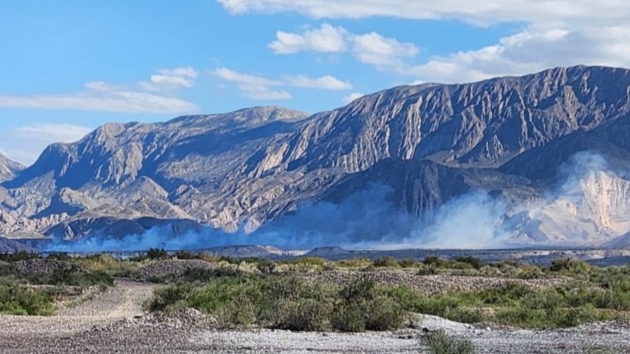 Rivadavia: incendio de gran magnitud en planta de residuos