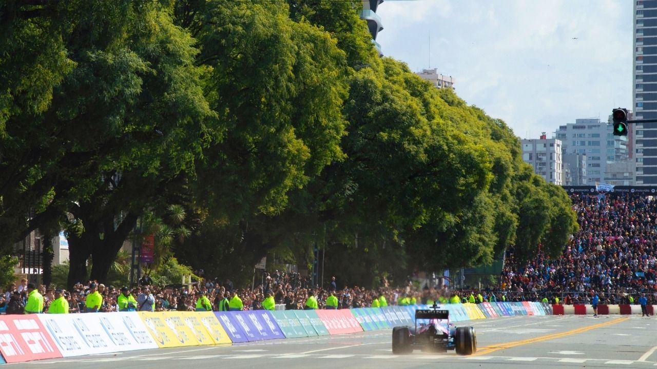 El mensaje de la F1 que ilusionó a los fanáticos en pleno show de Colapinto