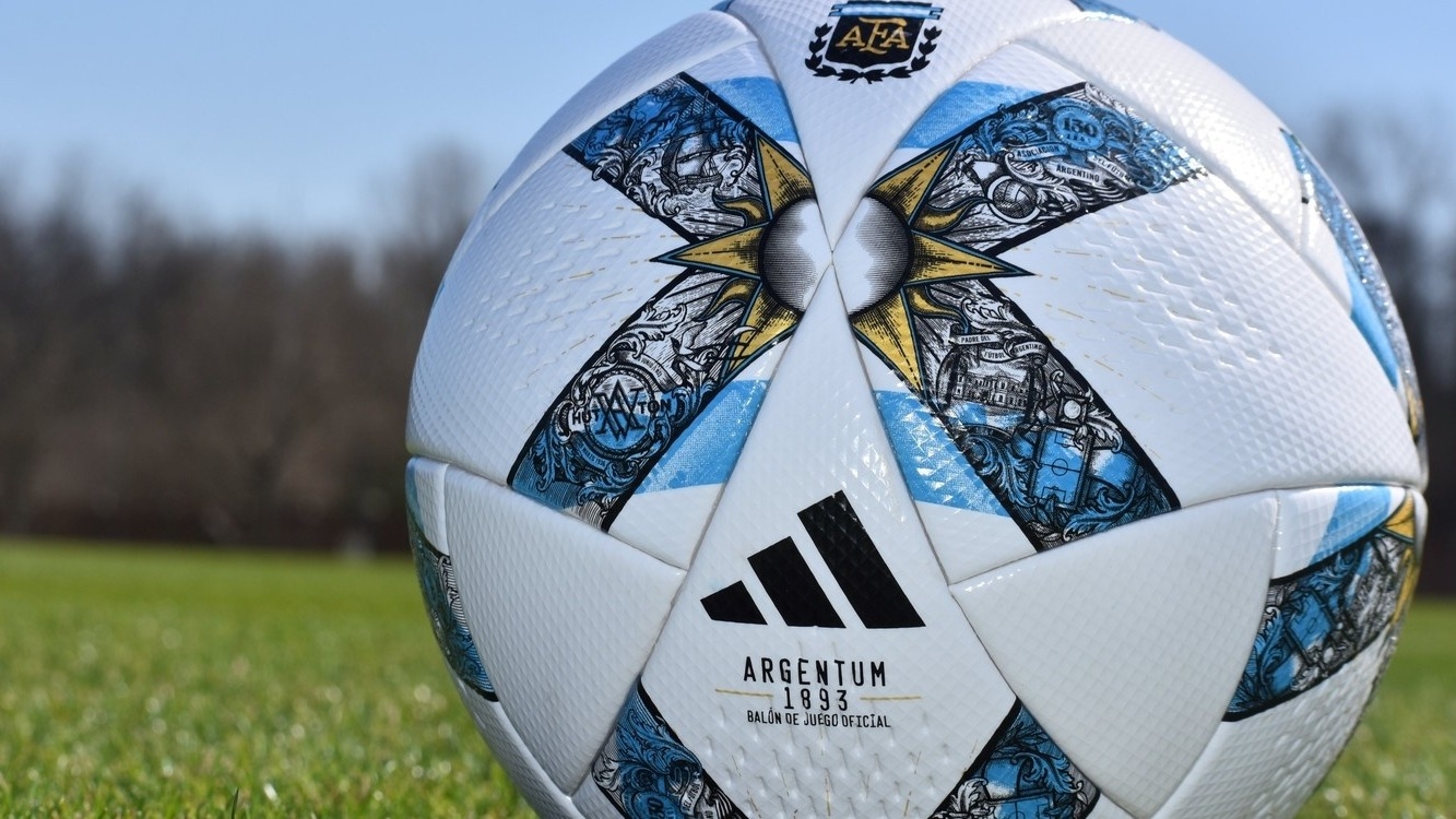 Quién es la famosa que más mensajes de futbolistas recibe: "Cortenla"