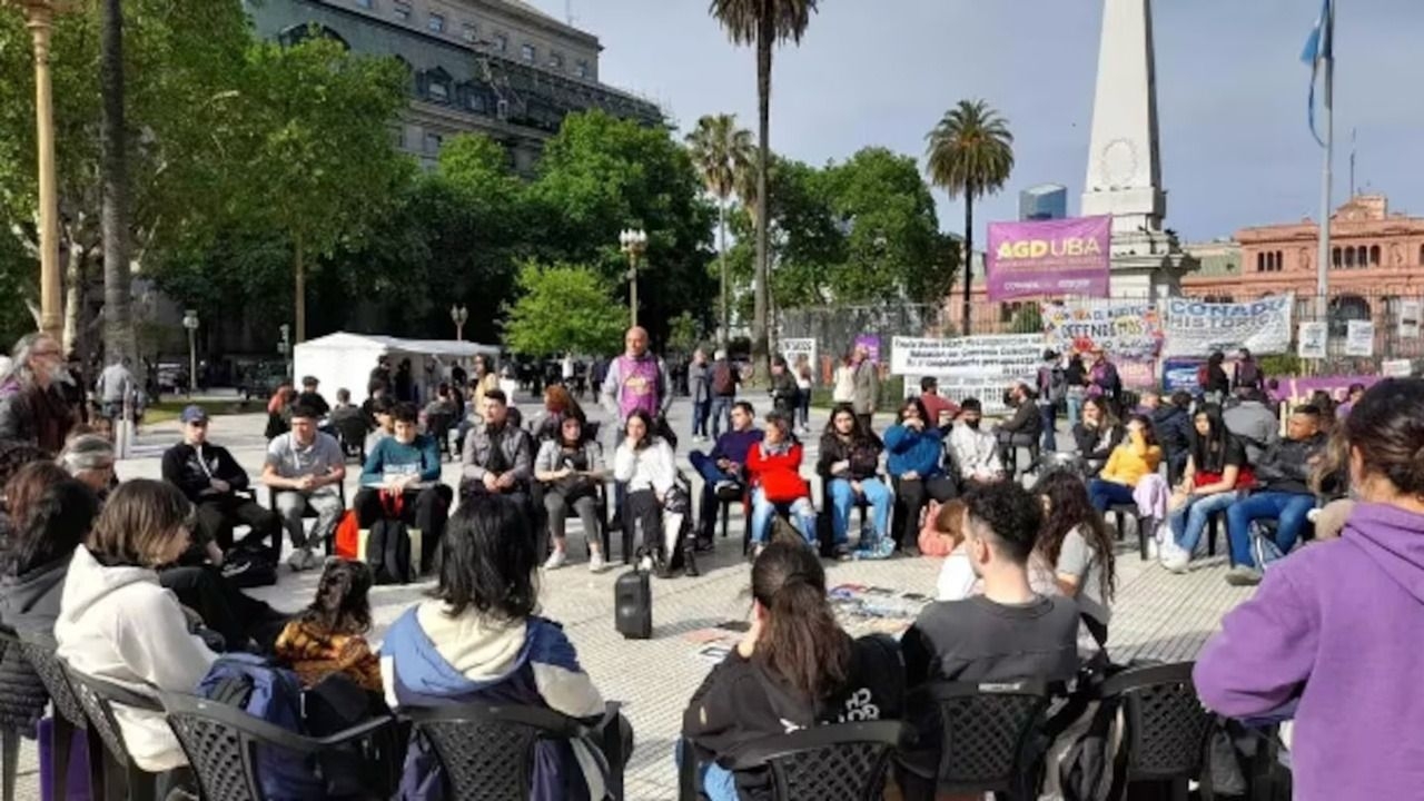 El Gobierno initmó a las universidades garantizar las clases