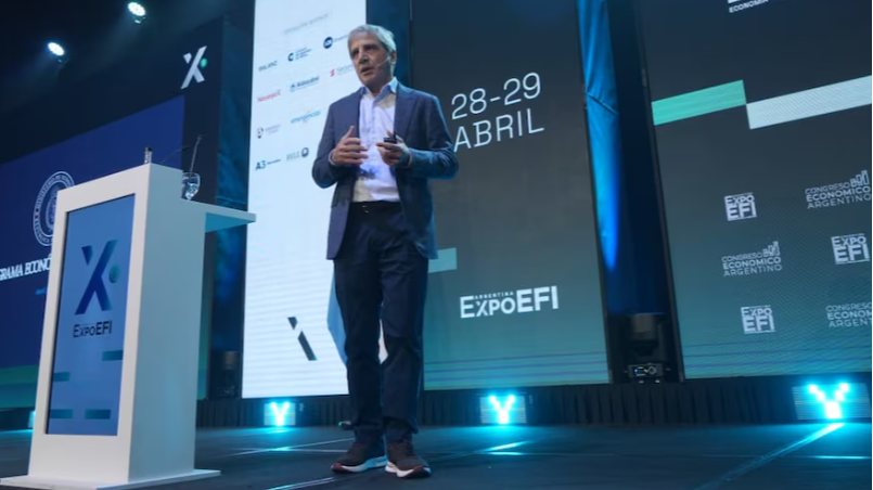 Luis Caputo reconoció que la economía "dio mal" en febrero y espera paz