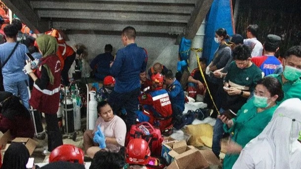 Choque de trenes dejó al menos 14 muertos y más de 80 heridos en Indonesia