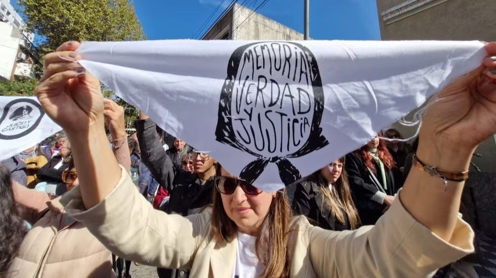 Condenan a 25 años a genocidas de la Fuerza Aérea en Argentina