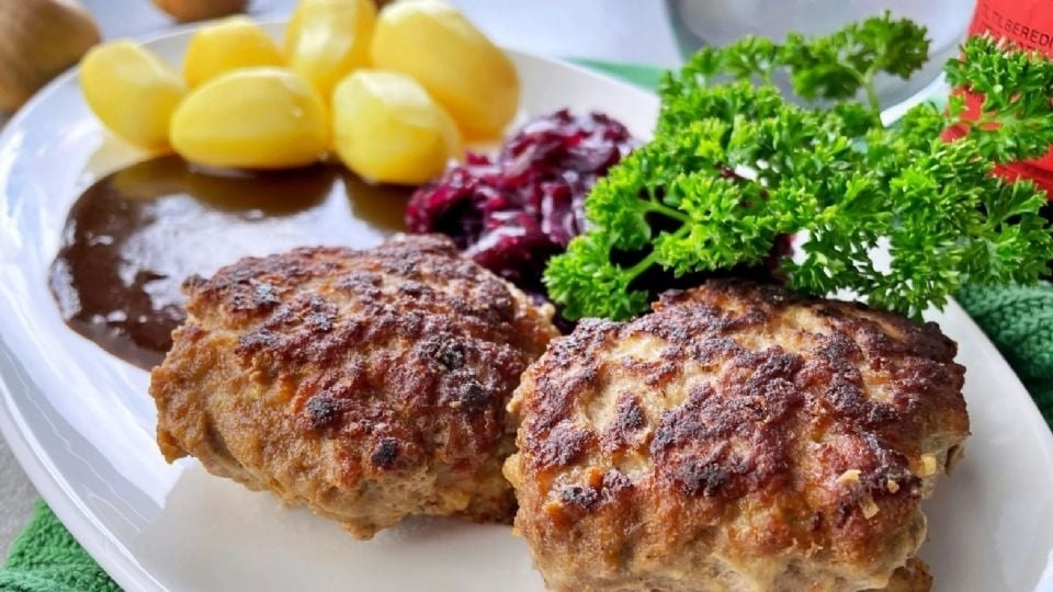 Aprendé a cocinar las tradicionales frikadellen alemanas al horno