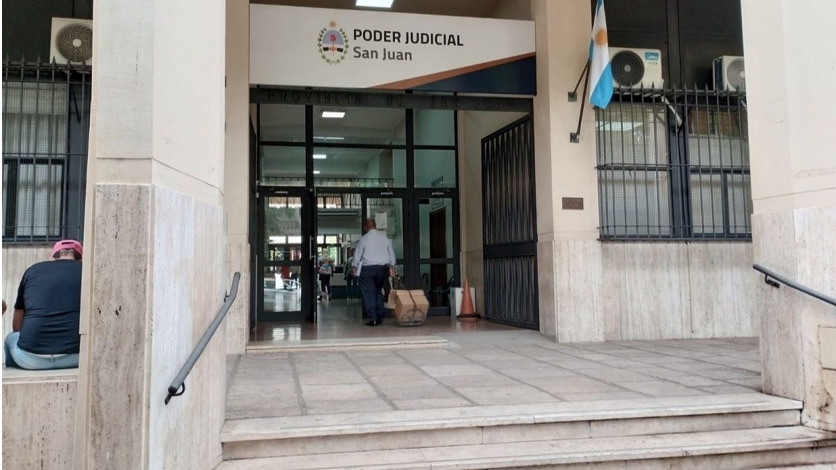 La Corte de San Juan ordenó a los jueces volver a las audiencias presenciales