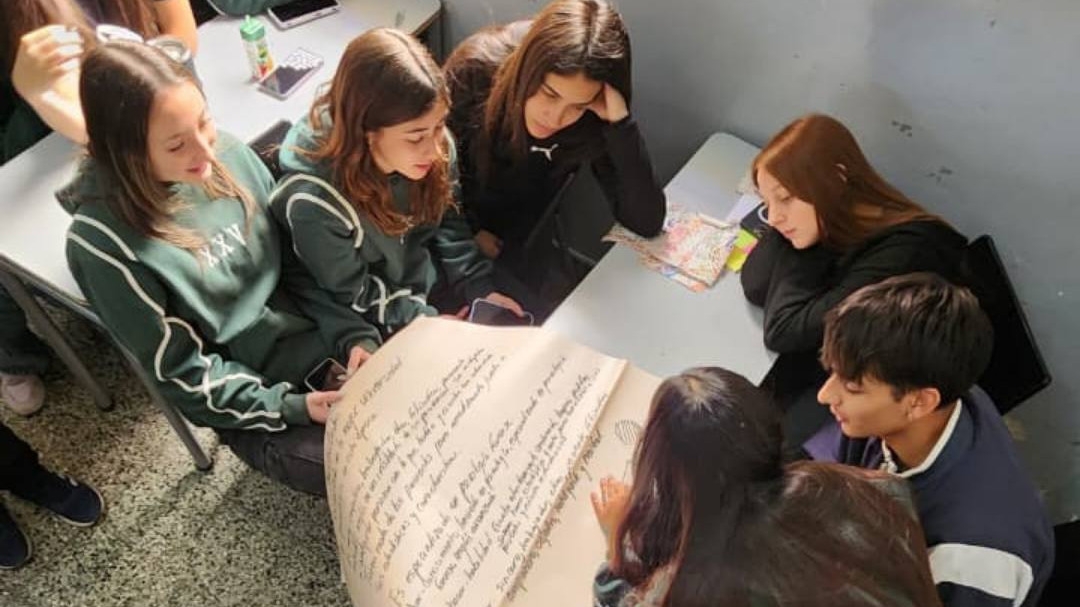 Buscan a 10 jóvenes sobresalientes de la Región Cuyo: cómo participar