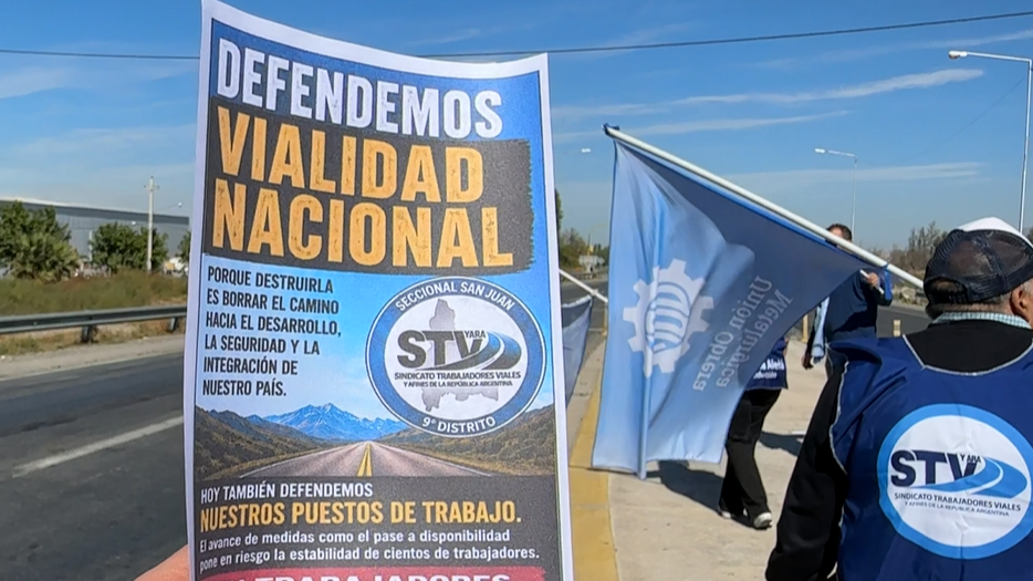Trabajadores viales protestaron contra el vaciamiento y el ajuste en Vialidad Nacional