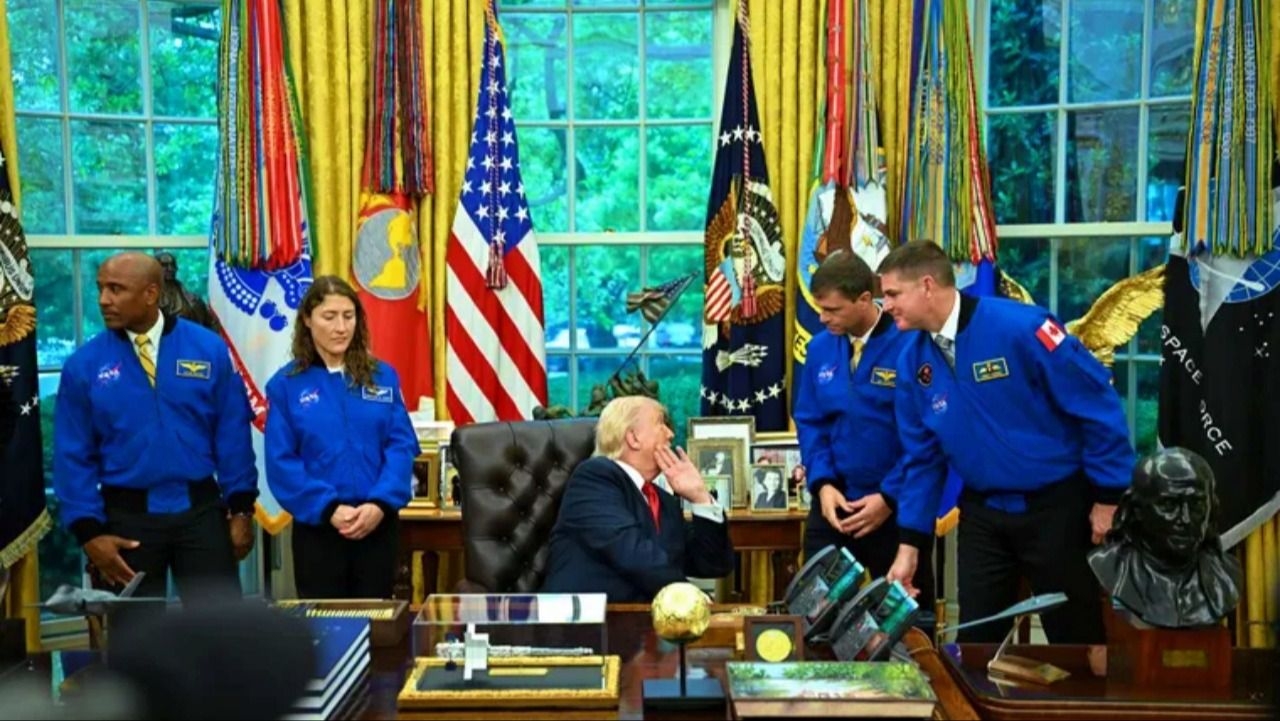 Trump recibió en la Casa Blanca a los astronautas de Artemis II