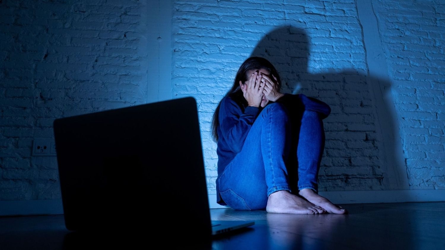 Histórica condena a un preso por abuso sexual sin contacto físico