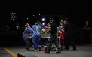 La guardia del Rawson atiende menos accidentes, pero más casos de Covid