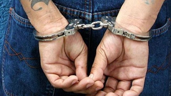 Robó una vivienda en Pocito, huyó por los techos y fue detenido