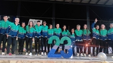 La Escuela Provincia de Neuquén presentó su campera a lo grande