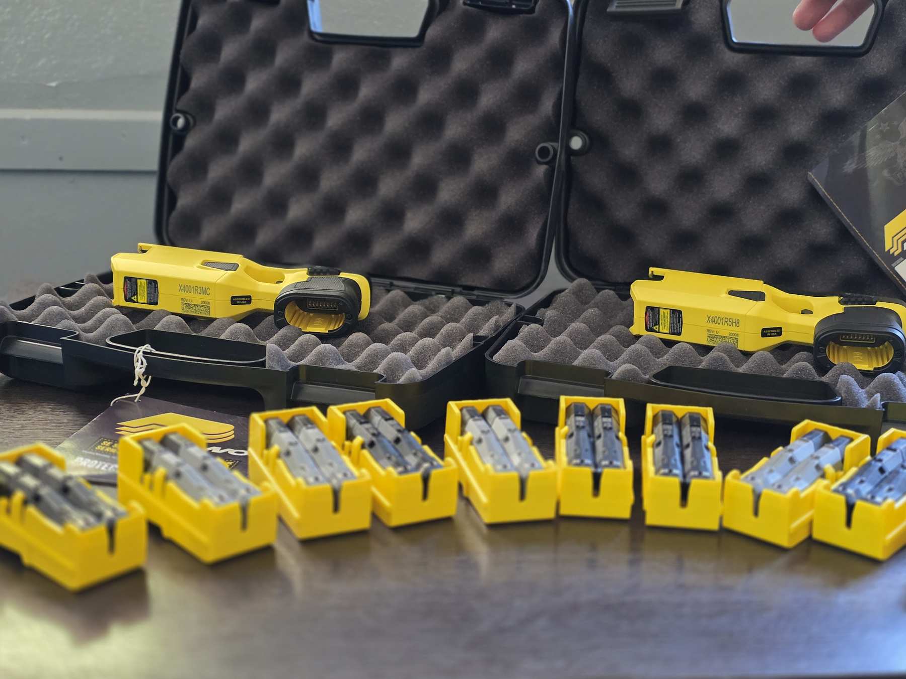 Seguridad busca ampliar el uso de Taser y sumar 800 pistolas a la Policía