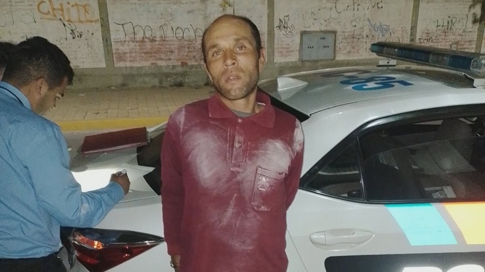 Esperó a un jubilado que salía de un cajero, le robó y lo detuvieron al instante
