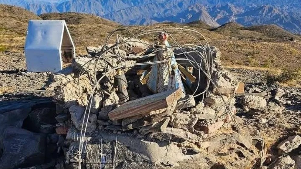 Destrozaron imágenes de la Virgen y el Cura Brochero en Sierras Azules