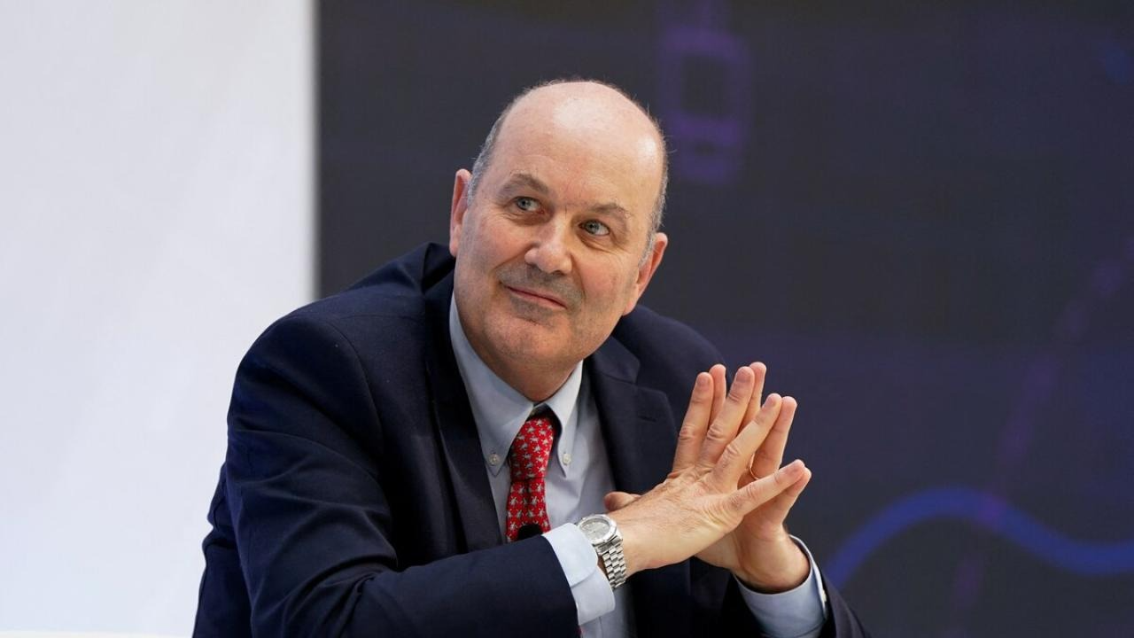Sturzenegger aseguró que el objetivo es alcanzar salarios de Japón y Polonia