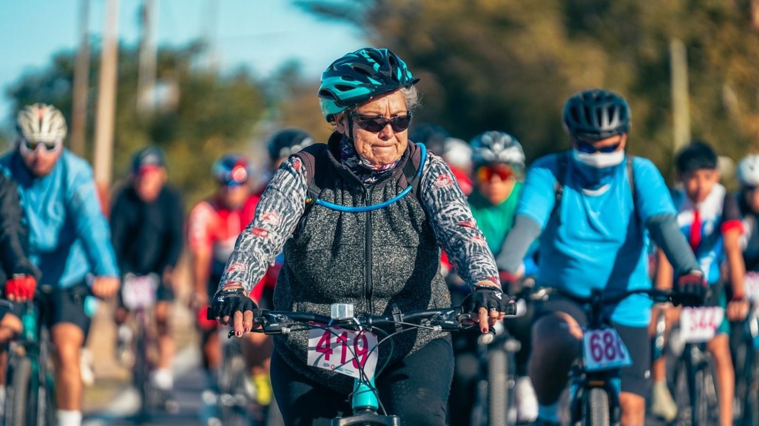 Más de 300 ciclistas participaron de la Bicicleteada de la Fe