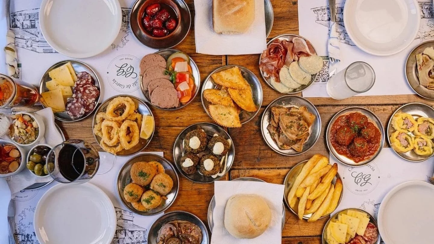 Cómo es la picada de 19 platos que enamoró a Diego Maradona