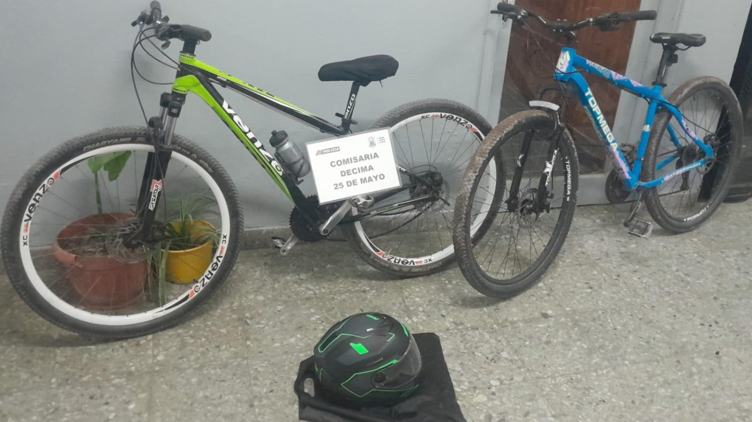 Robaron en una casa y hallaron dos bicicletas y un casco