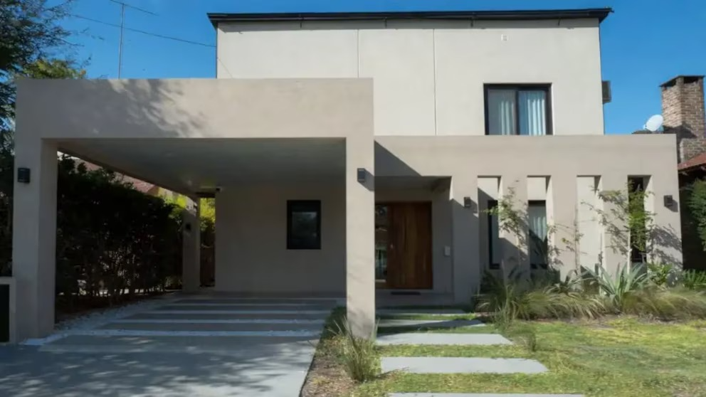 El contratista declaró que Adorni pagó USD 245 mil por su casa