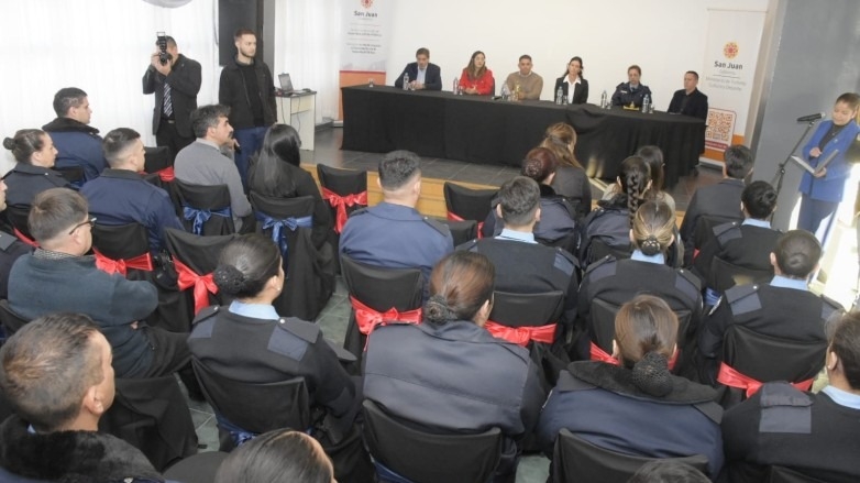 Capacitaron a policías sanjuaninos para orientar a turistas en destinos