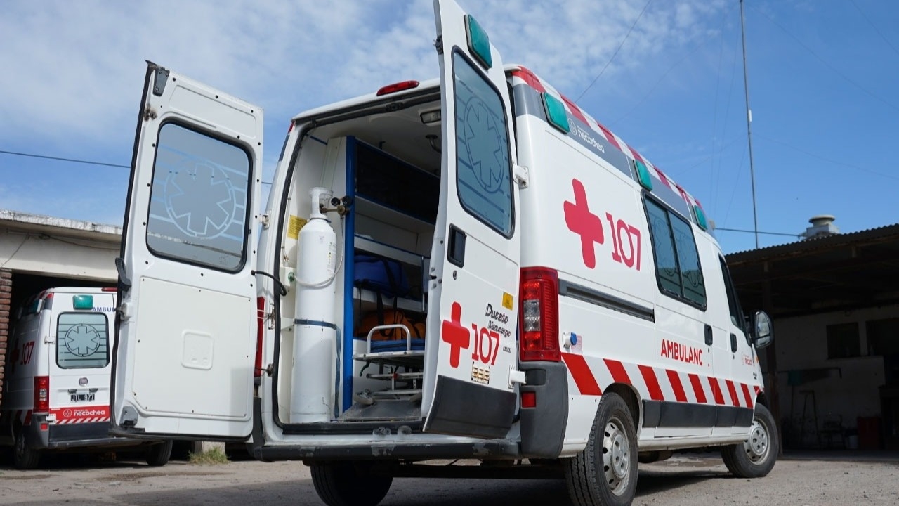 Temor en Gran Hermano luego de que una participante saliera en ambulancia