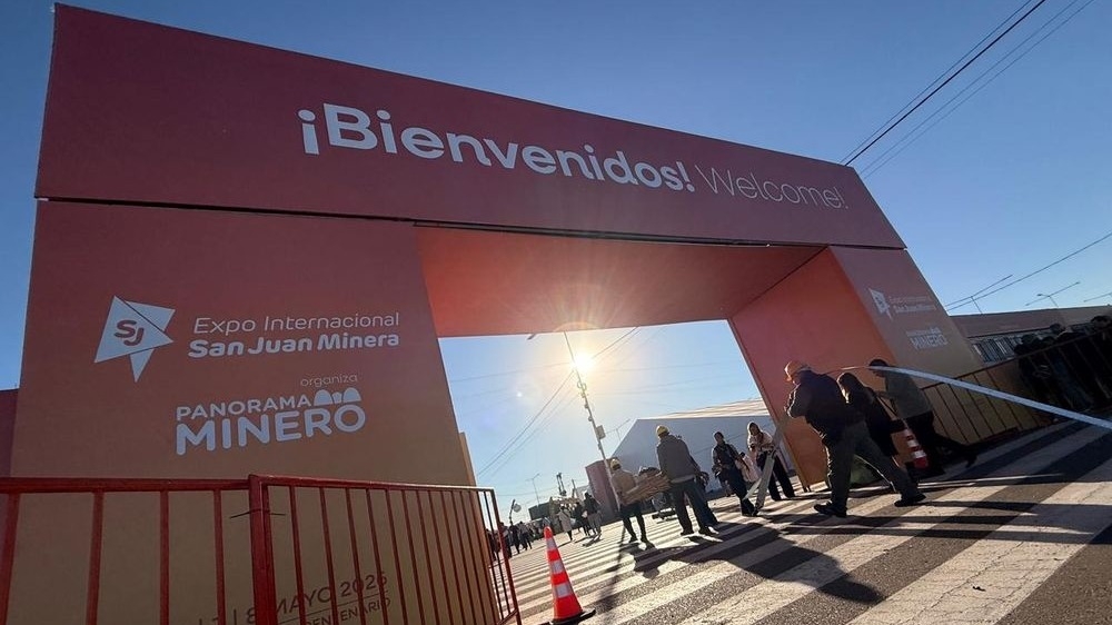 Evalúan suspender la Feria Minera por el viento Zonda