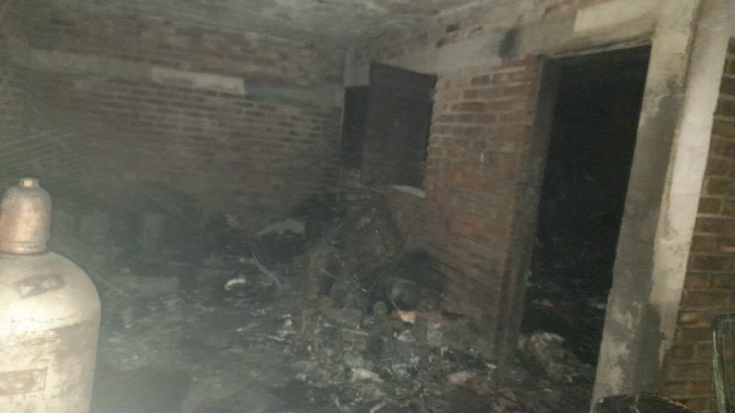Investigan si un robo provocó el incendio en Villa Elisa durante el viento Zonda
