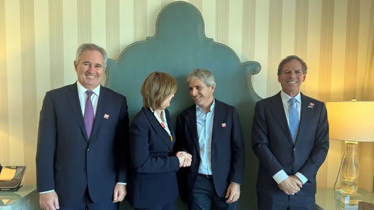 Caputo anunció inversión de Chevron por US$10.000 millones