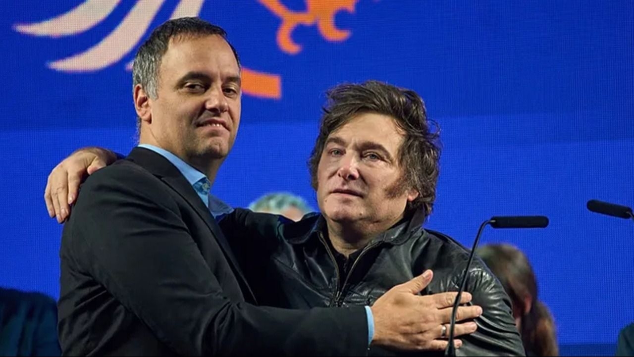 Milei respaldó a Adorni y adelantó cuándo será su declaración jurada