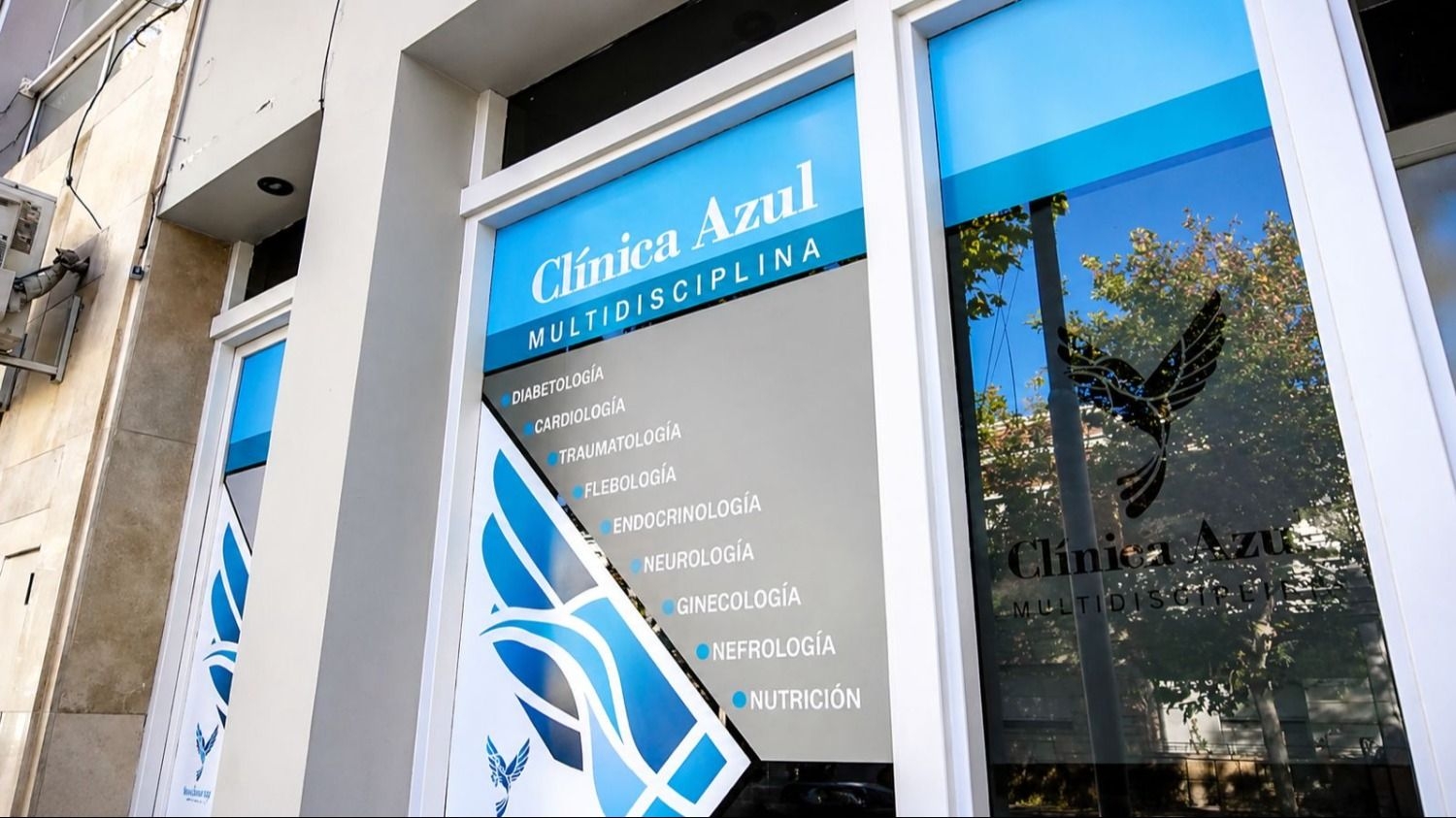 Clínica Azul apuesta a una atención médica más humana y cercana
