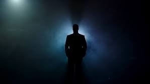Quién es el famoso actor que fue obligado a trabajar como stripper