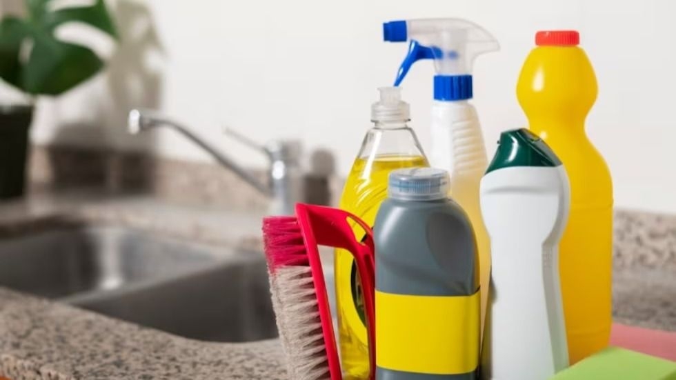Anmat prohíbe venta de productos de limpieza sin registro