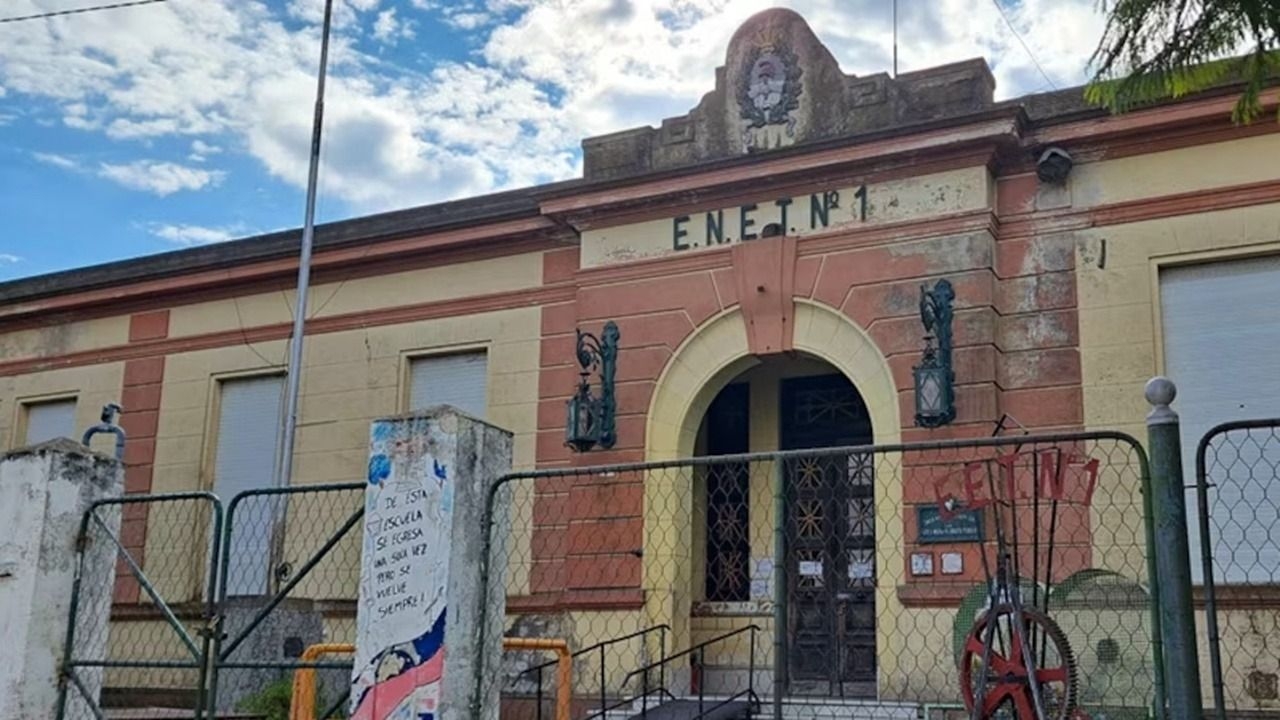 Acusan a una preceptora de robarse US$45.000 para el viaje de egresado de sus alumnos