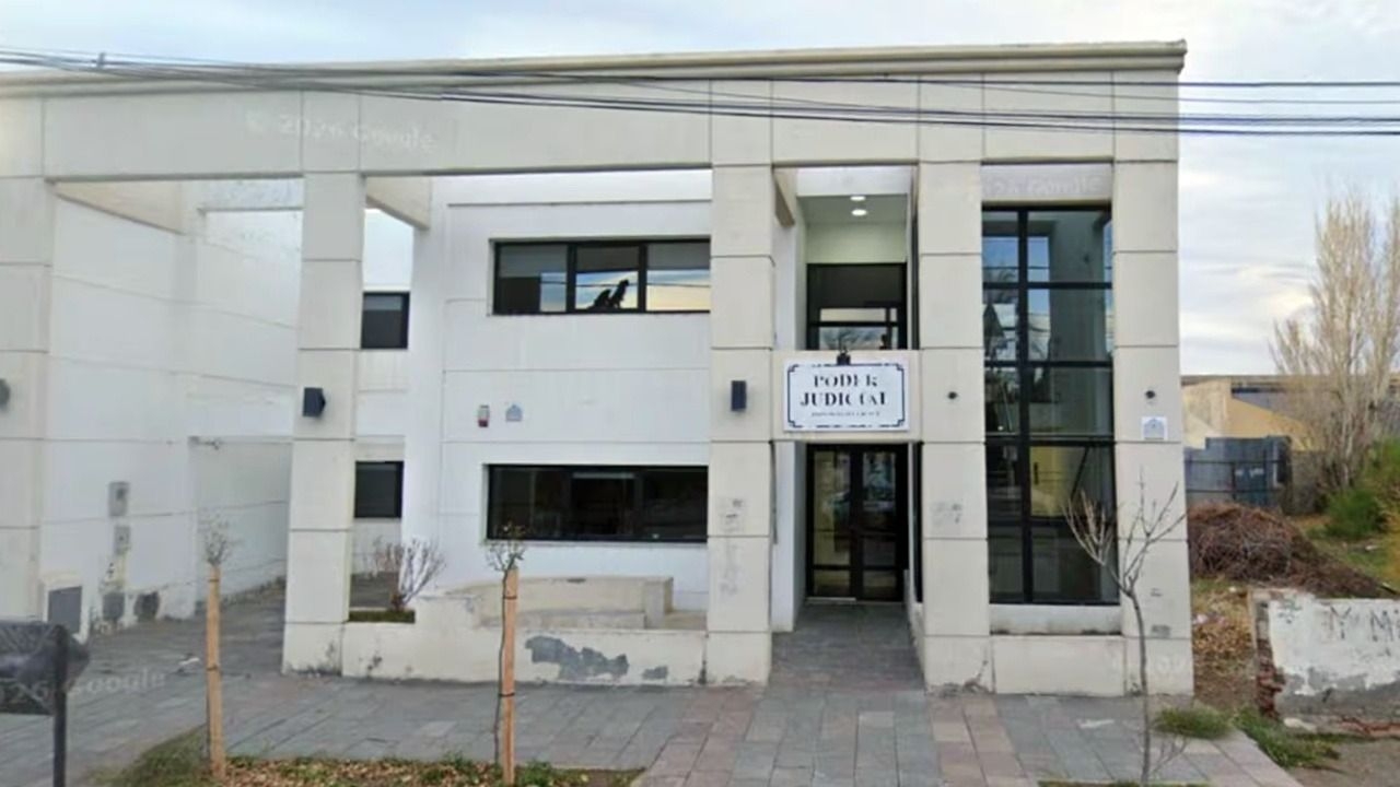 Un nene fue brutalmente golpeado al defender a su mamá de una paliza