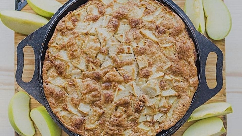 Cómo hacer tortas de avena saludables con solo dos huevos y una fruta