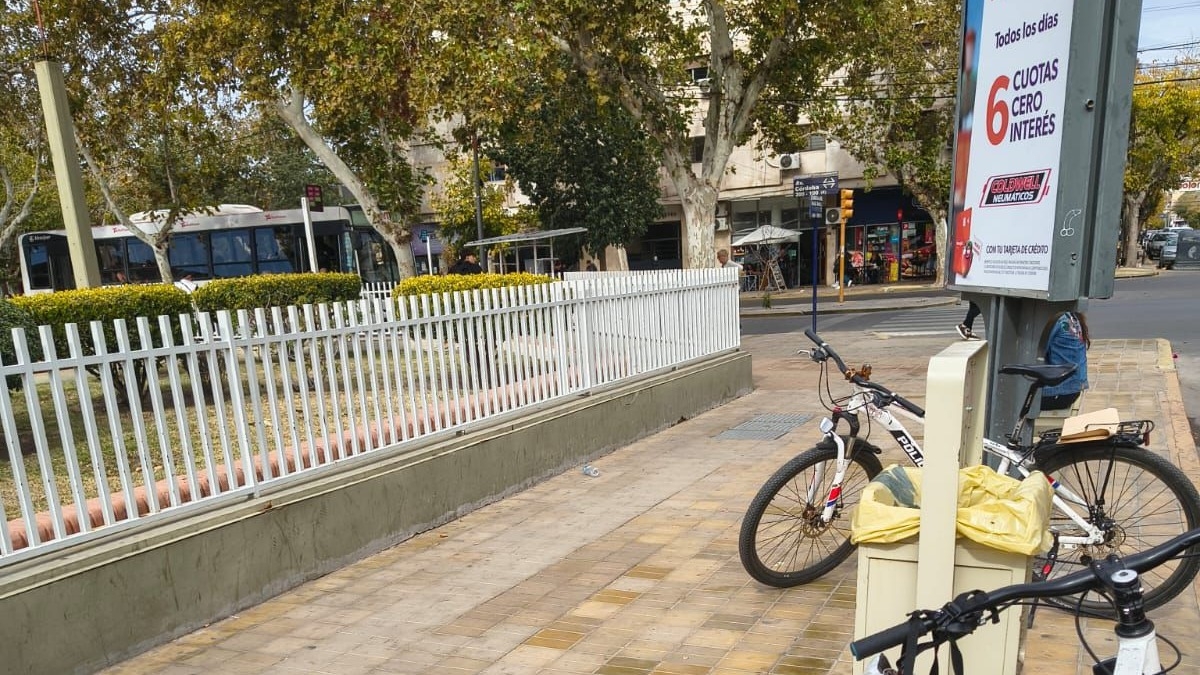 Robó a una menor y un motociclista lo interceptó en pleno centro sanjuanino