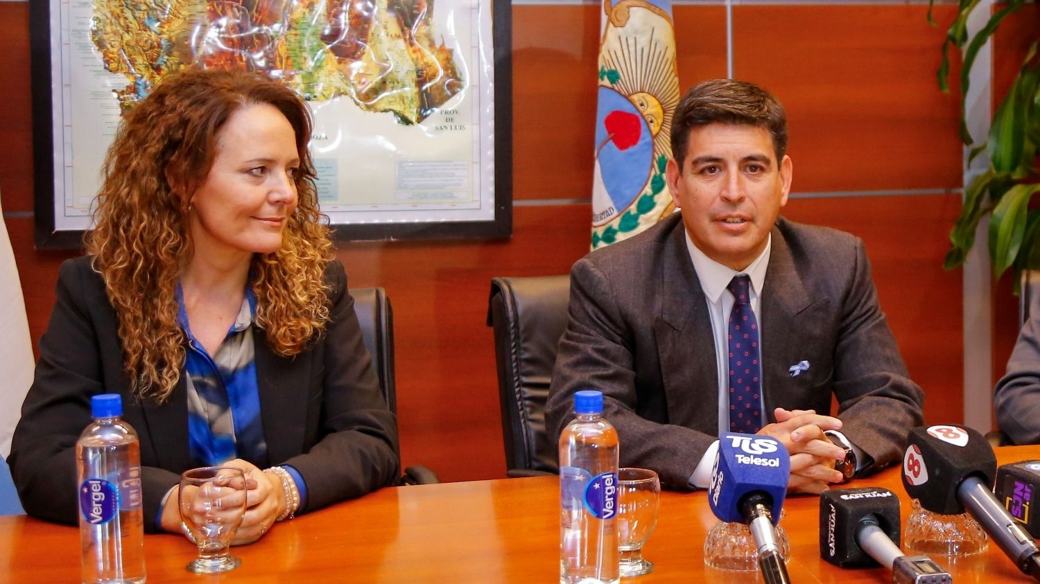 Barboza renunció a Turismo y anunció su "retiro" de la política