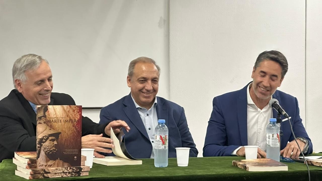 Eduardo Carelli comparte su libro "Marte Impera" para hablar de la nueva geopolítica en la era digital